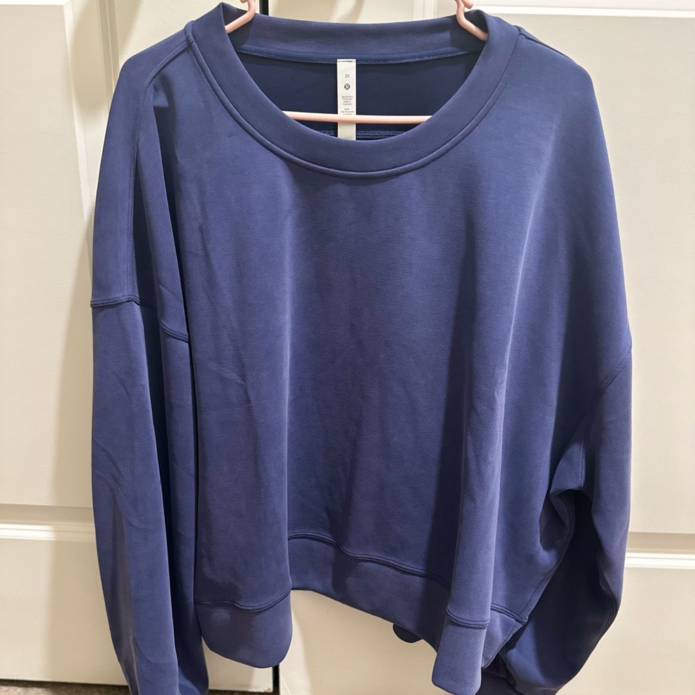 Lululemon Softstreme Perfectly Oversized Cropped Crew/Night Sea🤎